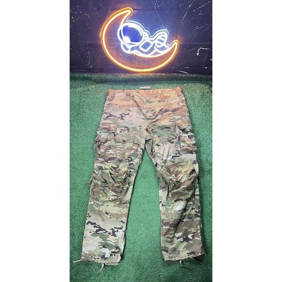 Vintage Tan/Green Camouflage Mens Army Military Cargo‎ Pants Size 43X29 - Picture 1 of 6